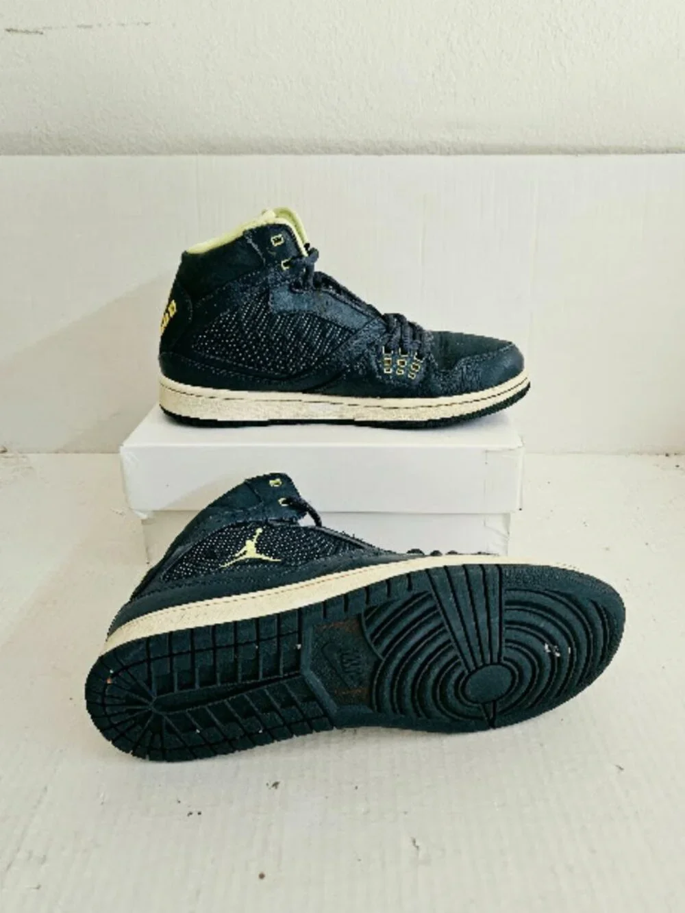 Nike Jordan 1 Flight Squadron Blue Yellow Men’s Sneakers 372704-415 Size 8